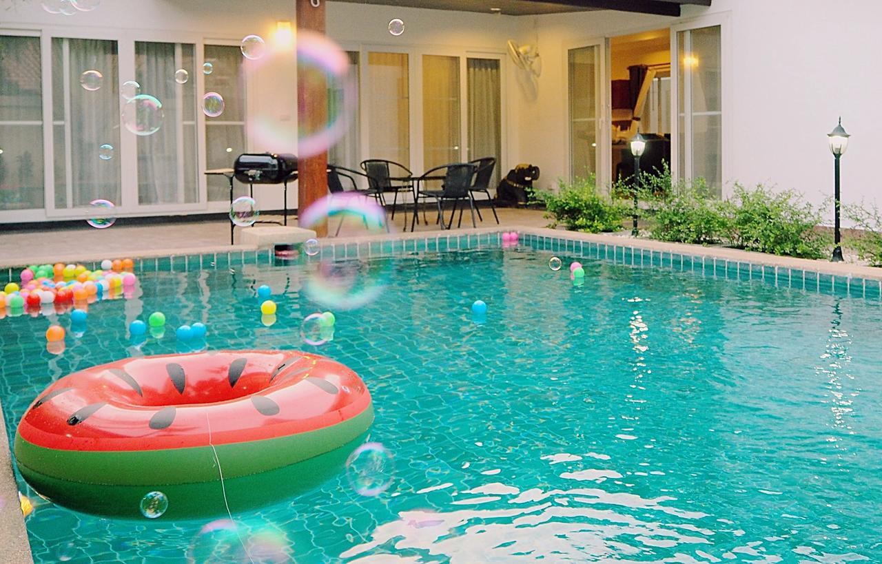The Beach Pool Villa Pattaya Esterno foto